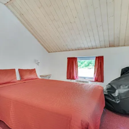 Prázdninový dům Emly - 1-1km From The Sea By Interhome *