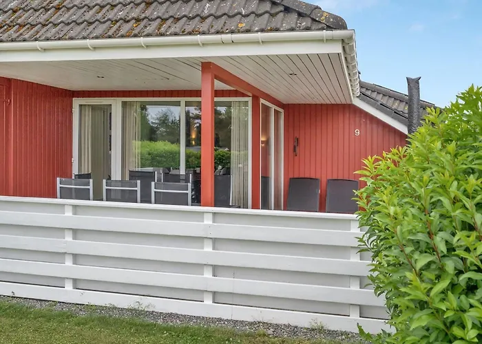 Emly - 1-1km From The Sea By Interhome *